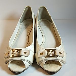 Tori Burch Off-White Pebble Leather Sandals Size 8